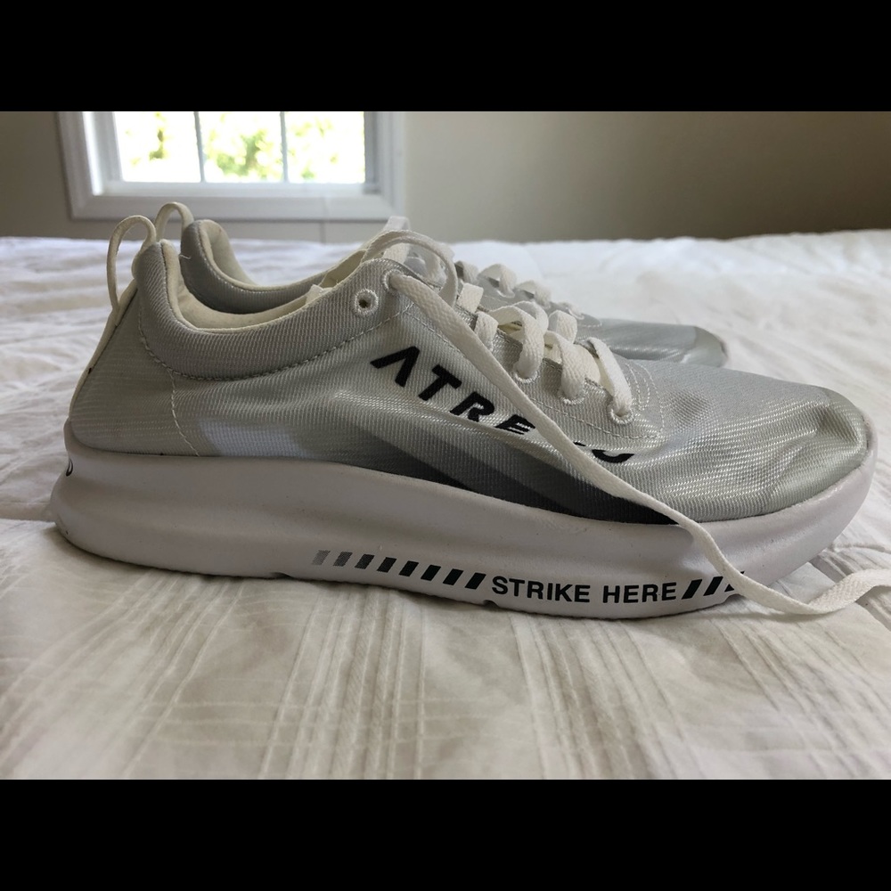 Atreyu Standard Issue Colorway running shoes